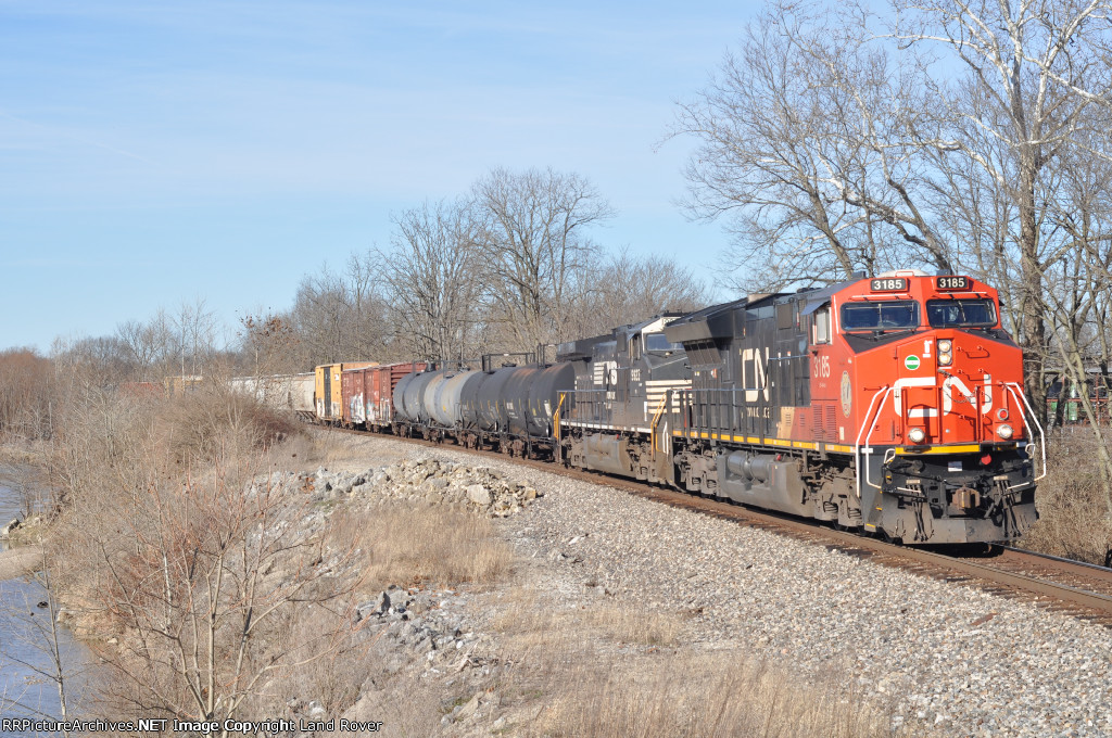 CN 3185 East